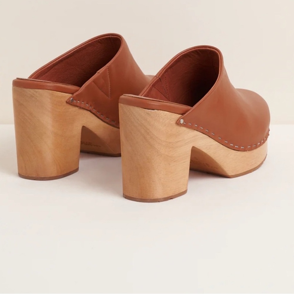 Charlotte Stone Brown Leather Marlo Clog in Luggage - Picture 3 of 8